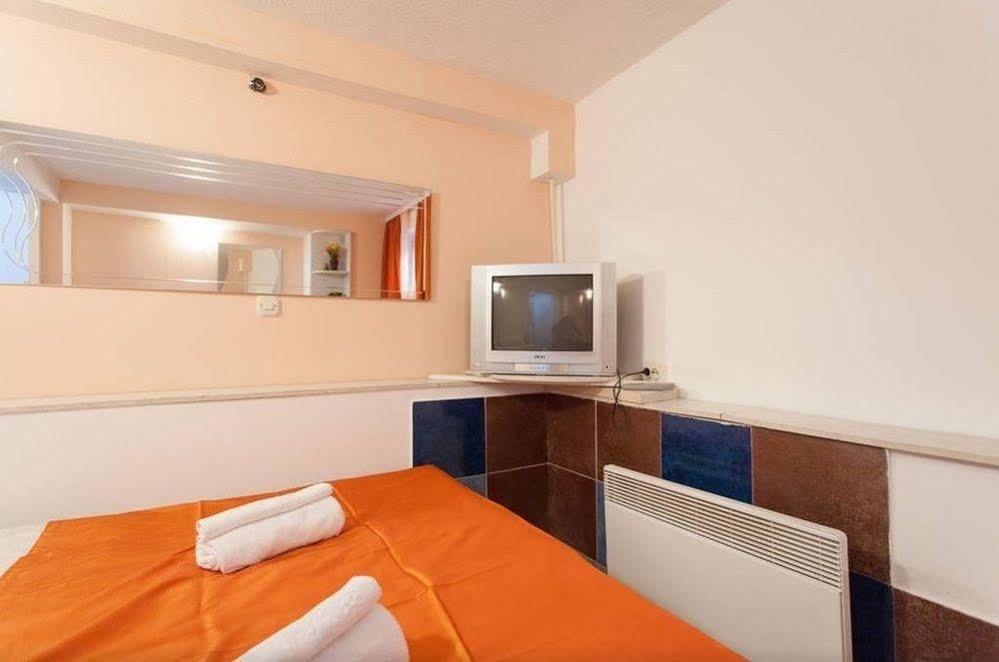 Vila Kosta City Center Port Ohrid Esterno foto